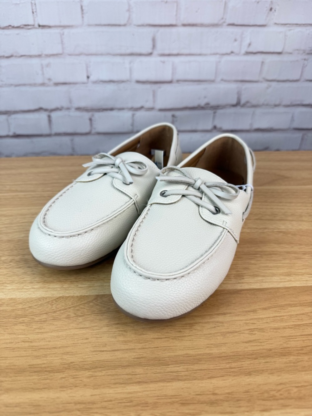 Universal‎ Thread Cream Women's Leather Boat Shoes
